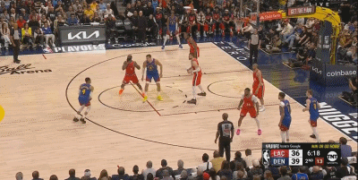 😭泪目！威少半场三分3中2🐢10分2板3助2断+0失误！