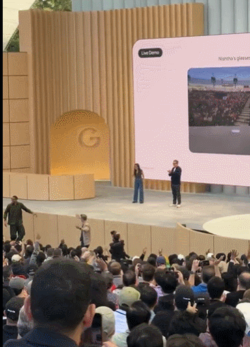 来到海湾地区🦌antetokounmpo出现在Google IO会议上 并受到热烈欢迎