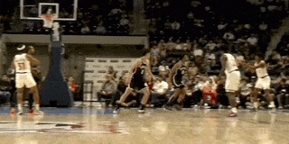 连续2场被雪藏，崔永熙还有机会留在NBA吗？