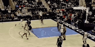 连续2场被雪藏，崔永熙还有机会留在NBA吗？