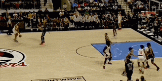 连续2场被雪藏，崔永熙还有机会留在NBA吗？