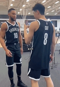 连续2场被雪藏，崔永熙还有机会留在NBA吗？