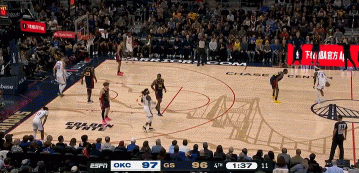 末节2记关键三分得12分!亚历山大28中13砍全场最高35分加9板5助