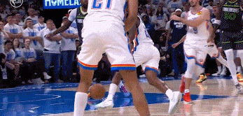 💪够强硬！霍姆格伦切入不惧兰德尔补防双手暴扣