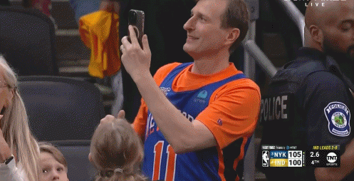 没机会了！哈特罚球步行者主场球迷开始退场