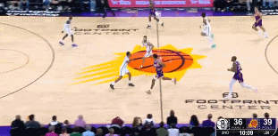 攻防一体！KD防守端大帽马丁 之后突破倒地打进高难度抛投