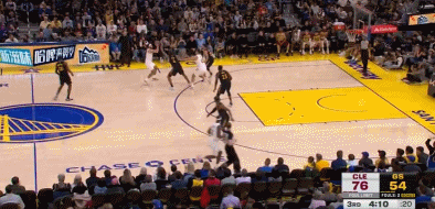 💥肆虐勇士内线!阿伦中路跟进单臂拉满弓战斧劈扣