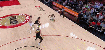 攻入全場唯一進球！亞馬爾賽后再次做出三分入袋慶祝動作