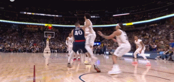 👹你是魔鬼吧！穆雷崴脚8记三分爆砍43分7助3断👻仅1技术罚球