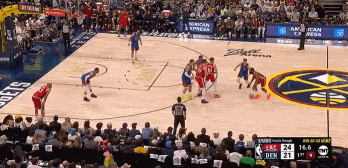 打得还凑合！祖巴茨10中5拿到10分14板 下半场2分