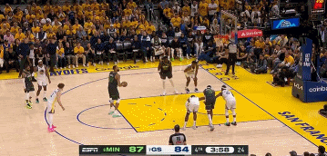 难得全进被队友搞没！戈贝尔两罚全中&第二罚兰德尔提前进线不算