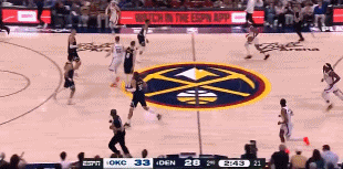 不容易！卡鲁索外线开火 飙中雷霆本场第2记三分