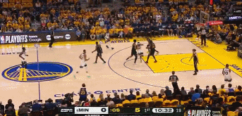 很稳！兰德尔追身三分命中 为森林狼首开纪录