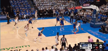 礼尚往来！布劳恩底角三分穿针 卡鲁索外线开火三分回敬