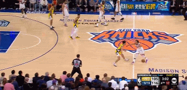 外线对飙！内史密斯三分穿针 布伦森弧顶撤步三分迅速回应